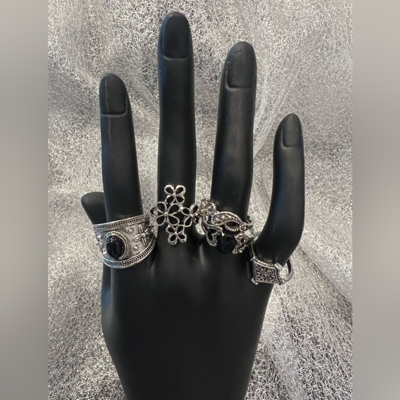 NEW: Elegant Vintage Stackable Style Finger Jewelry Decor - Picture 4 of 4